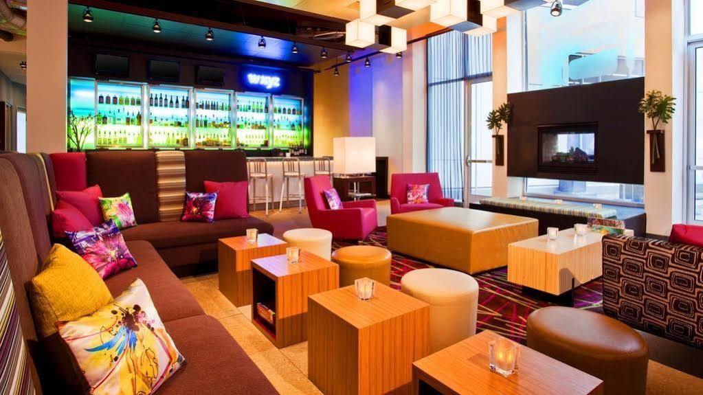Aloft Hotel Milwaukee Downtown Exterior photo